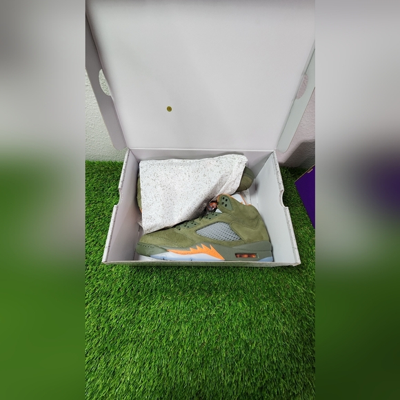 Size 12 - Air Jordan 5 Retro 2024 Olive Green Orange Suede (DD0587-308) - Picture 2 of 10